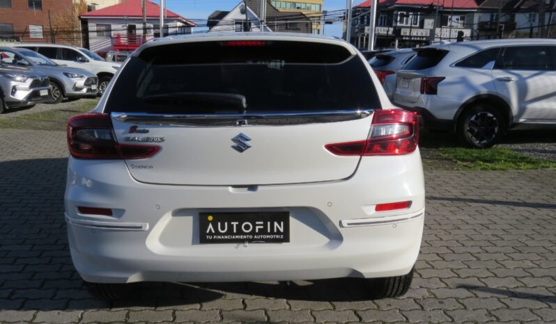 
								Suzuki Valeno 4×2 motor 1.5 Blanco full									